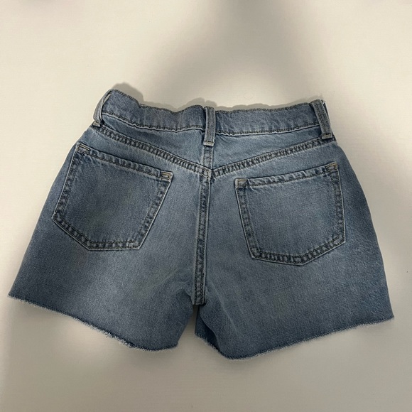 Old Navy Shorts - Picture 3 of 5